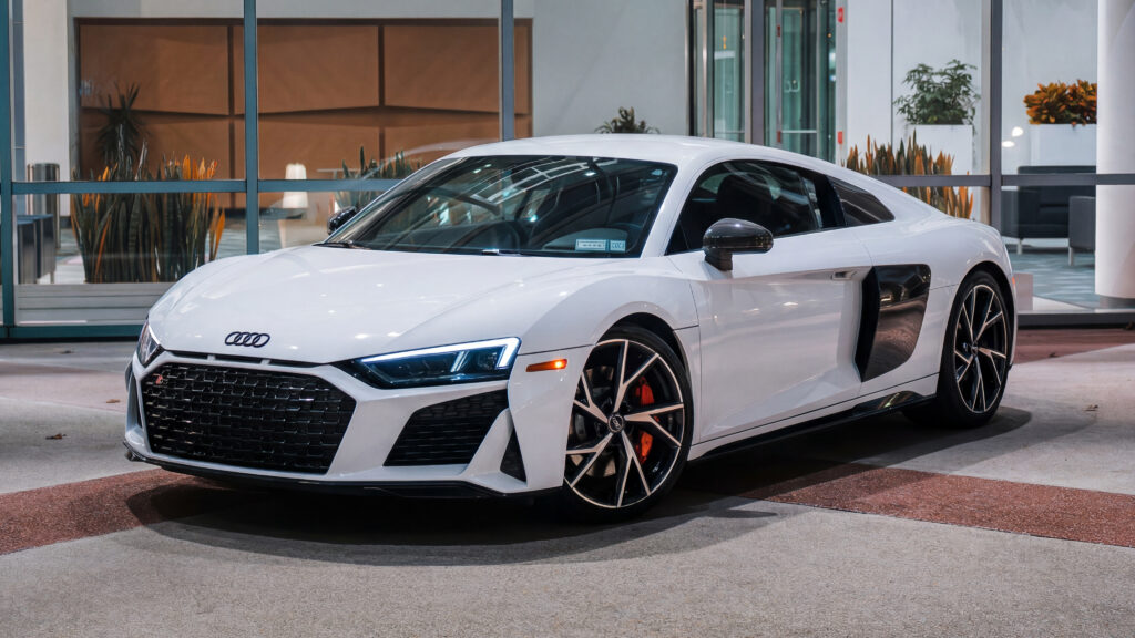 Audi R8 V10